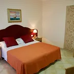 Hotel Teti 3*